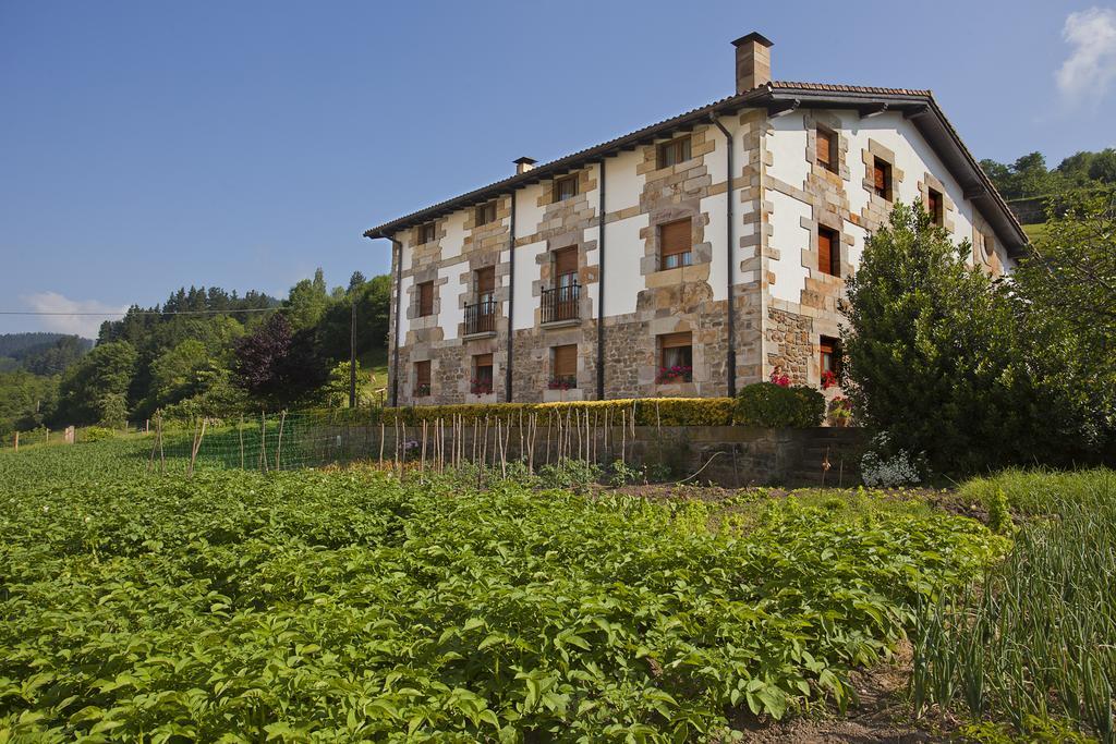 Agroturismo Ibarre 호텔 Anzuola 외부 사진